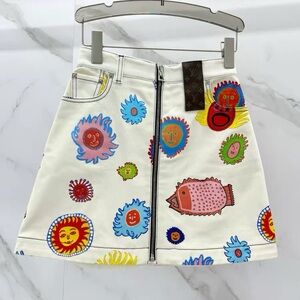 AuthenticLouis Vuitton White Mini Skirt with Multicolor Sun and Character Motifs